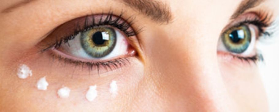 Göz Çevresi Kırışıklıkları Nasıl Önlenir?