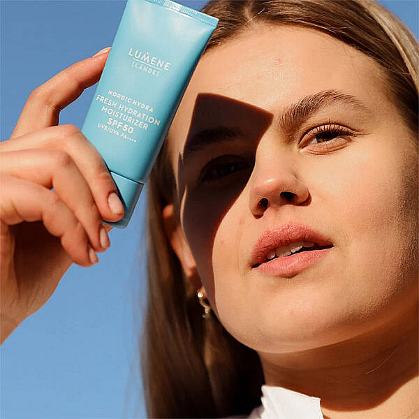 Lumene Fresh Hydration Moisturizer SPF50 - Güneş Koruyucu Etkili Nemlendirici Krem SPF50 50 ml - 3